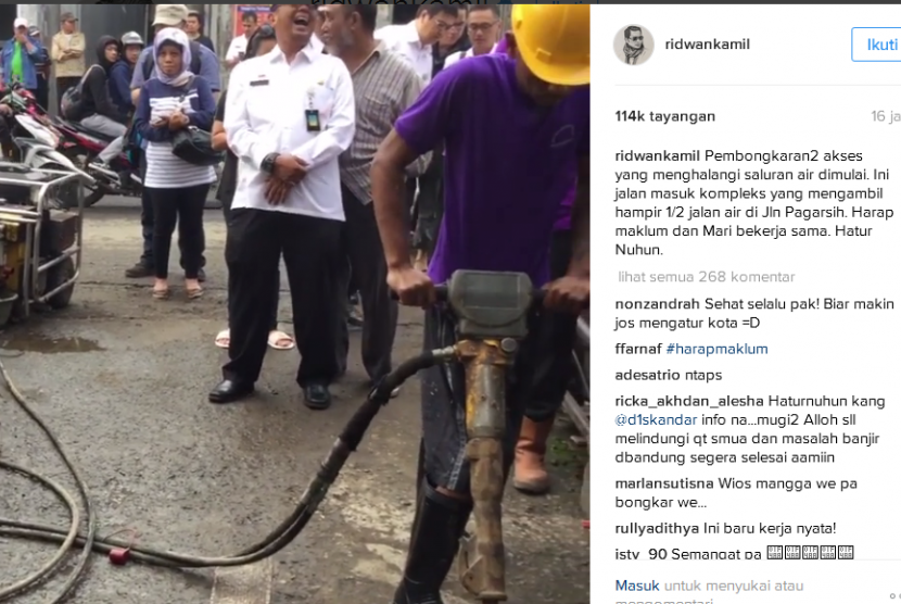 Wali Kota Bandung, Ridwan Kamil mengunggah sebuah video pembongkaran jembatan yang menghalangi aliran Sungai Citepus di akun Instagram pribadinya, Selasa (15/11).