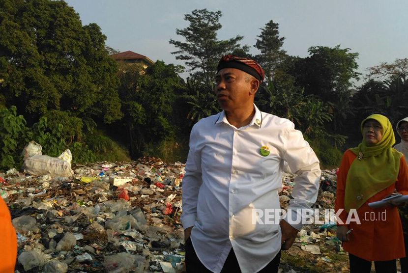 Wali Kota Bekasi melakukan sidak ke bantaran kali Bekasi, Narogong, Bantar Gebang (Ilustrasi)