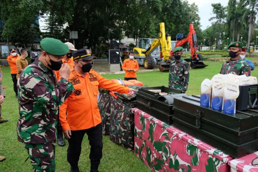 Wali Kota Depok, Mohammad Idris pimpin Apel Siaga Bencana Kota Depok, Senin (15/11).