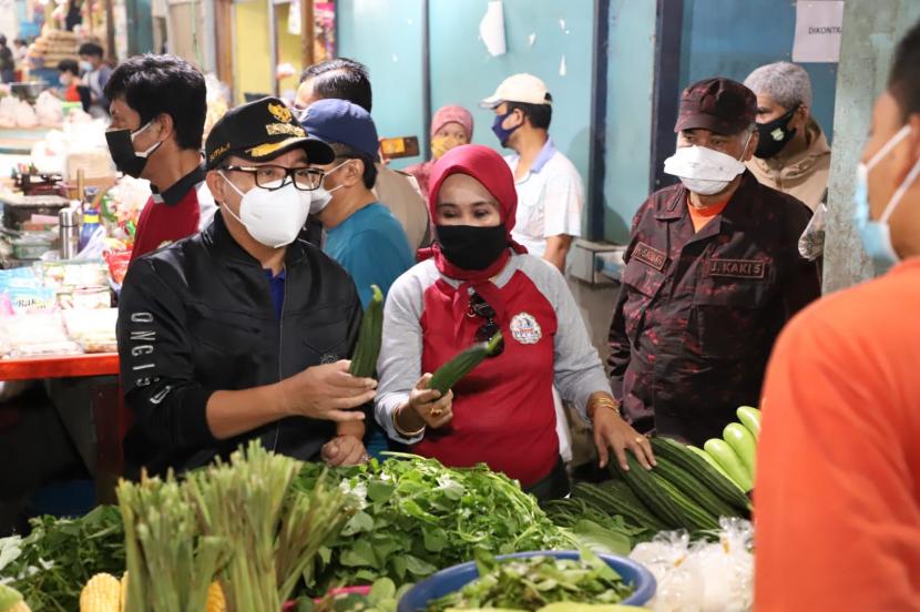 Wali Kota Malang, Sutiaji meluncurkan Gerakan Sobo Pasar di Kota Malang, Jumat (15/10). 