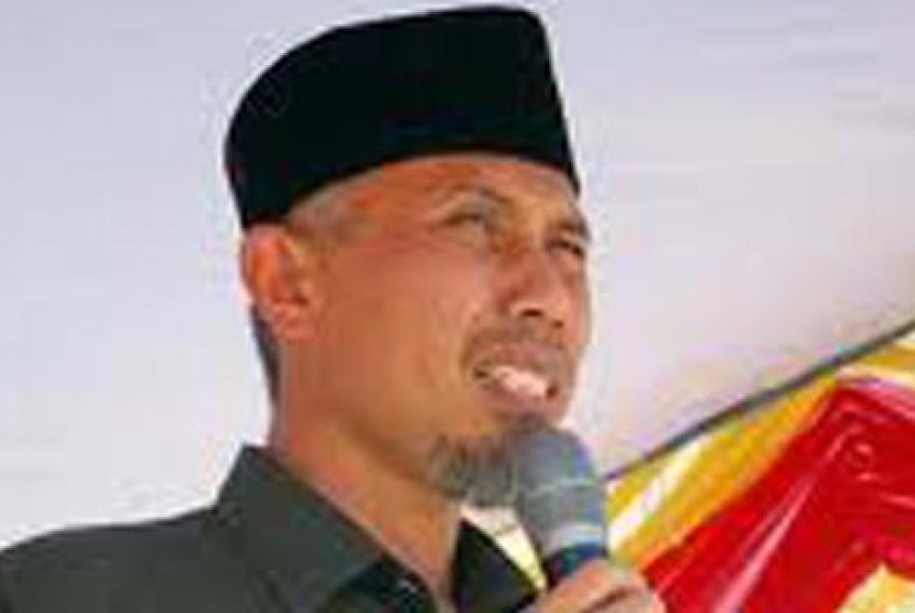 Padang city Mayor Mahyeldi Ansharullah 