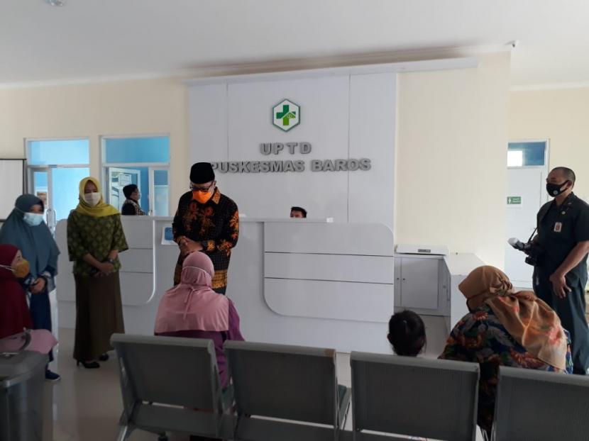 Wali Kota Sukabumi Achmad Fahmi meninjau layanan kesehatan termasuk Homecare di Puskesmas Baros pada Selasa (23/2)