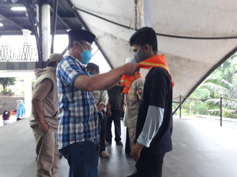 Wali Kota Sukabumi melantik relawan siaga bencana Persis di GWK Kota Sukabumi, Kamis (29/10) sore