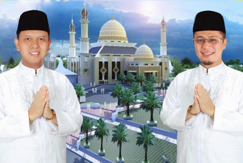 Wali Kota Sukabumi Mohamad Muraz (kiri)