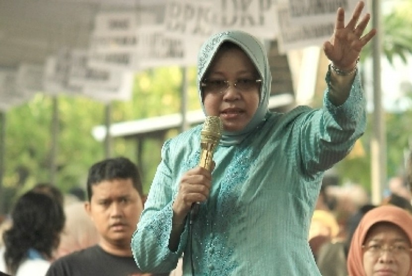 Wali kota Surabaya periode 2010-2015 Tri Rismaharini.