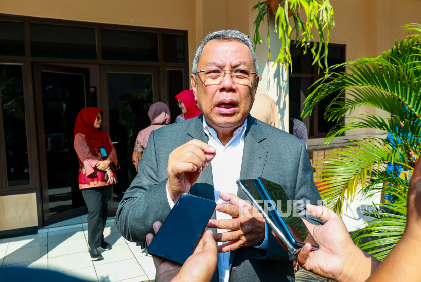 Wali Kota Tangerang Selatan Benyamin Davnie