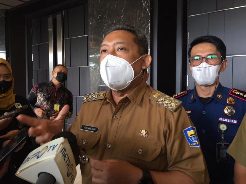 Wali Kota Yana Mulyana menghadiri sekaligus membuka rapat koordinasi penanggulangan bencana di Kota Bandung di Hotel Grandia, Cihampelas, Senin (10/10/2022). 