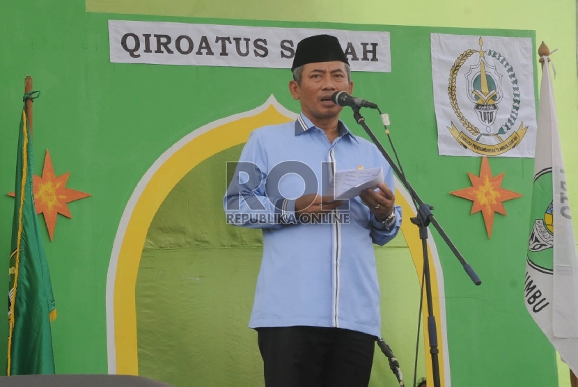 Walikota Bekasi Rahmat Efendi memberikan kata sambutan pada pembukaan acara MTQ XVII tingkat kota Bekasi 2015 di Bekasi, Selasa (6/10). 