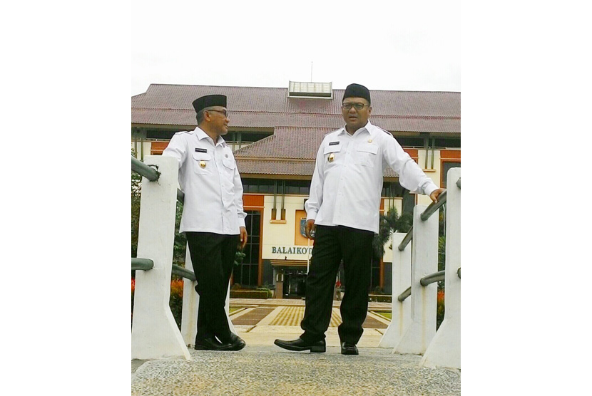 Walikota Depok, Mohammad Idris bersama Wakil Walikota Depok, Pradi Supriatna 