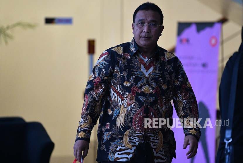 Walikota Tasikmalaya Budi Budiman bersiap meninggalkan kantor KPK usai diperiksa di Jakarta, Kamis (9/5/2019).
