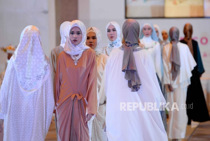 Wanita berhijab