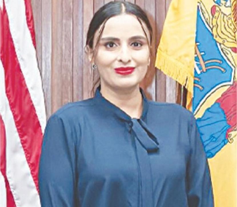 Wanita keturunan Pakistan-Amerika Fauzia Janjua mengukir sejarah dengan menjadi wanita Muslim dan Asia Selatan pertama yang menjabat sebagai wali kota Mount Laurel di New Jersey, AS.