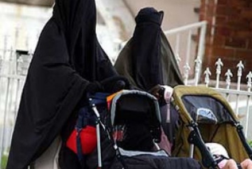 Wanita mengenakan burka di Prancis