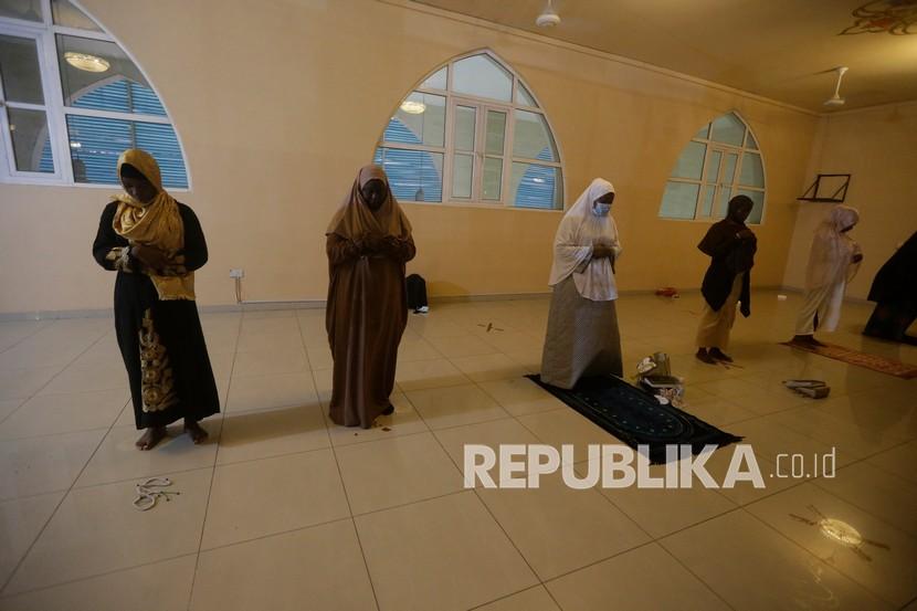 Wanita Muslim Nigeria. Pemerintah Ondo di Nigeria Tutup Masjid karena Krisis Kepemimpinan