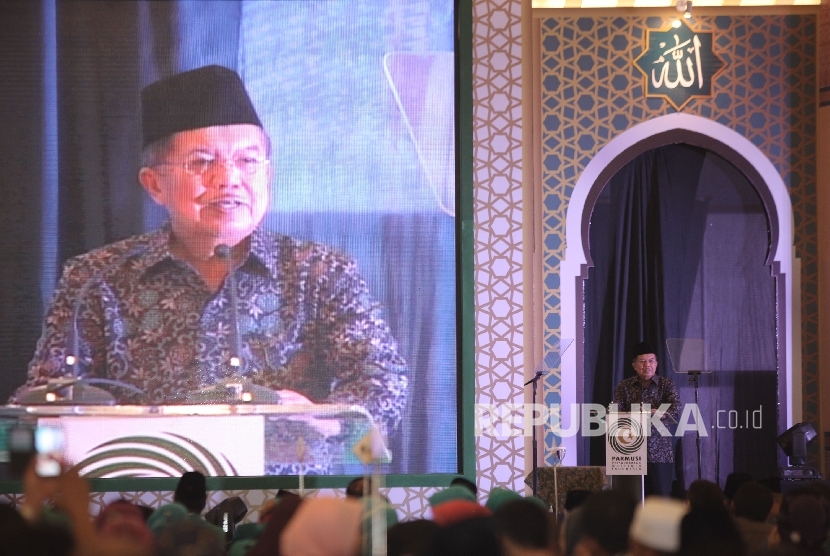Vice President Jusuf Kalla said Indonesia can be world's role model on peace.
