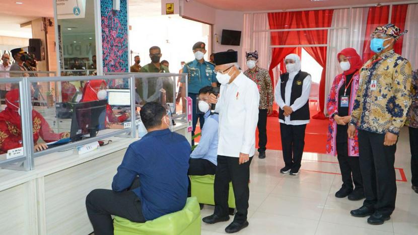 Wapres KH Ma'ruf Amin dalam kunjungan kerja ke Banyuwangi meninjau fasilitas layanan publik di sana.