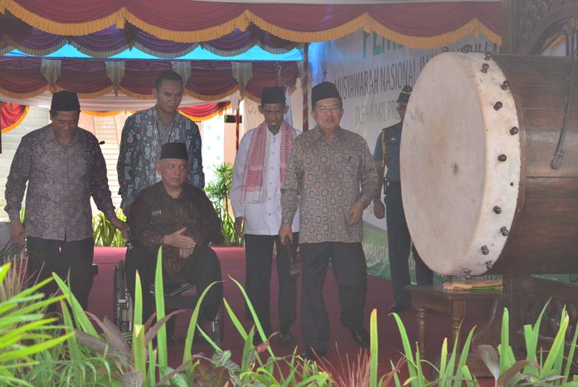 Wapres M Jusuf Kalla membuka secara resmi Munas IV Hidayatullah di Balikpapan, Kalimantan Timur, Sabtu (7/11).
