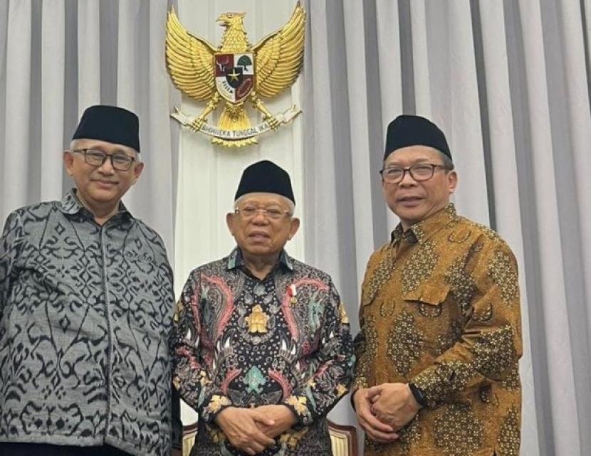 Wapres KH Maruf Amin menerima kunjungan Ketua Umum Lembaga Dakwah Islam Indonesia KH Chriswanto Siswanto didampingi Sekretaris Hasyim Nasution