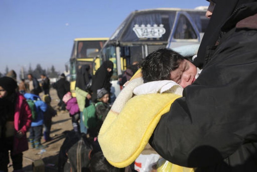Pengungsi Suriah yang lari dari kota perang. (ilustrasi).