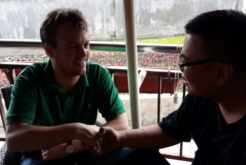 Warga Belanda, Jangen Christopher bersama Ketum MCI, Steven Indra Wibowo