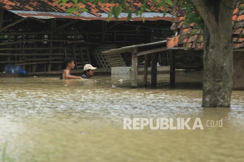 Banjir hingga 2 meter rendam perumahan warga di Jember, Jawa Timur (Foto: ilustrasi)