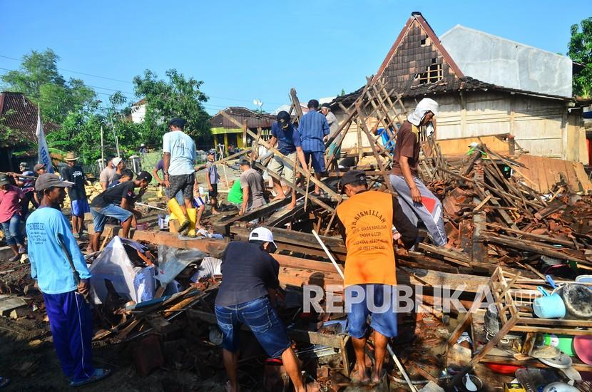 Hingga kini, empat desa di Wajo, Sulawesi Selatan, terdampak puting beliung.