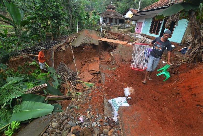 Rumah warga terdampak bencana pergerakan tanah 