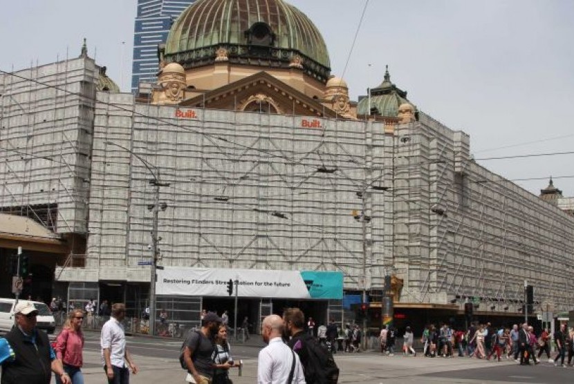 Warga Melbourne menjadi saksi perubahan wajah Stasiun Flinders Street.