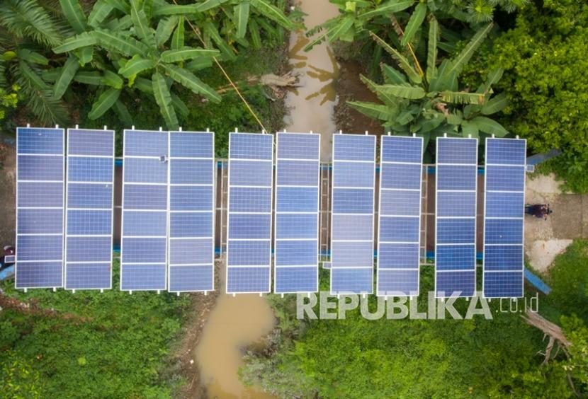 PLTS desa (ilustrasi). Dua desa di pedalaman Kabupaten Kutai Kartanegara menjadi bagian dari program prioritas pembangunan pembangkit listrik tenaga surya (PLTS) terpusat.