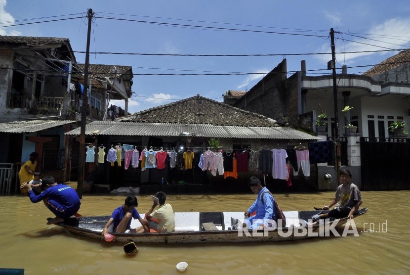 Banjir di Bandung, pekan lalu.