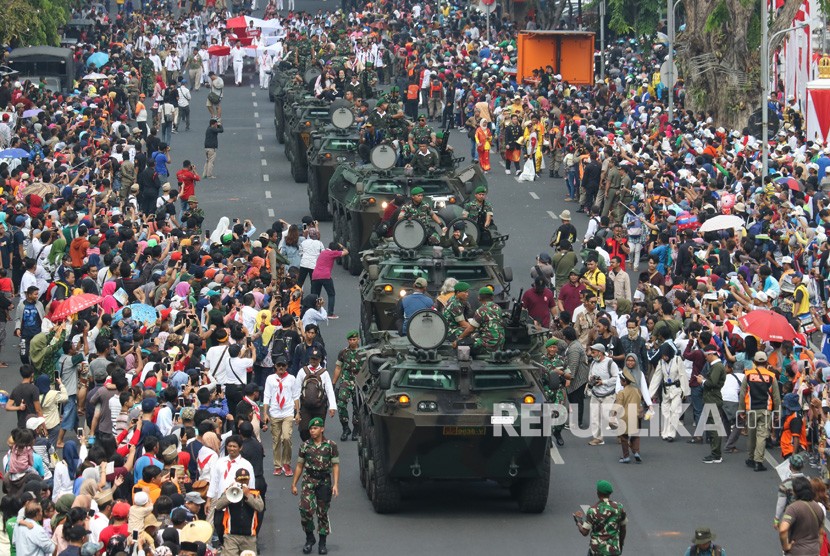 Parade Surabaya Juang di Surabaya, Jawa Timur (ilustrasi) 
