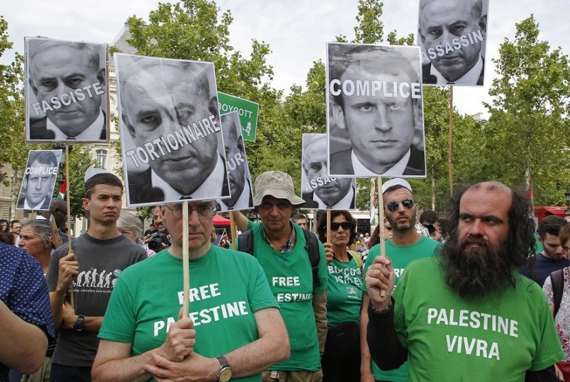 Warga Prancis melancarkan unjuk rasa pada Sabtu (16/7), memrotes kedatangan PM Israel Benjamin Netanyahu ke Paris.