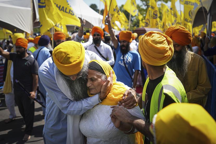 Warga Sikh Kanada melancarkan protes kecil di luar misi diplomatik India pada Senin (25/9/2023). 