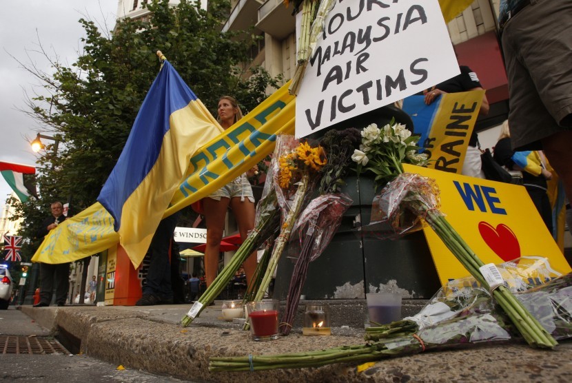 Warga Ukraina di Philadelphia berkabung atas jatuhnya pesawat Malaysia Airlines MH17 