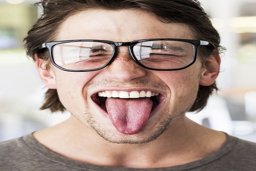 Warna lidah bisa menjadi petunjuk kesehatan seseorang.
