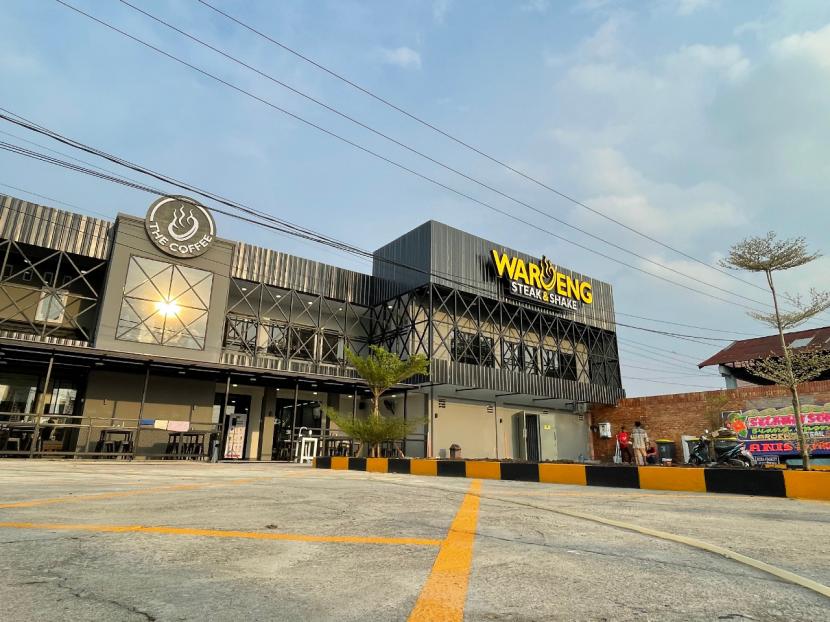 Waroeng Steak & Shake membuka cabang baru di Labuh Baru Timur, Payung Sekasi, Pekanbaru.