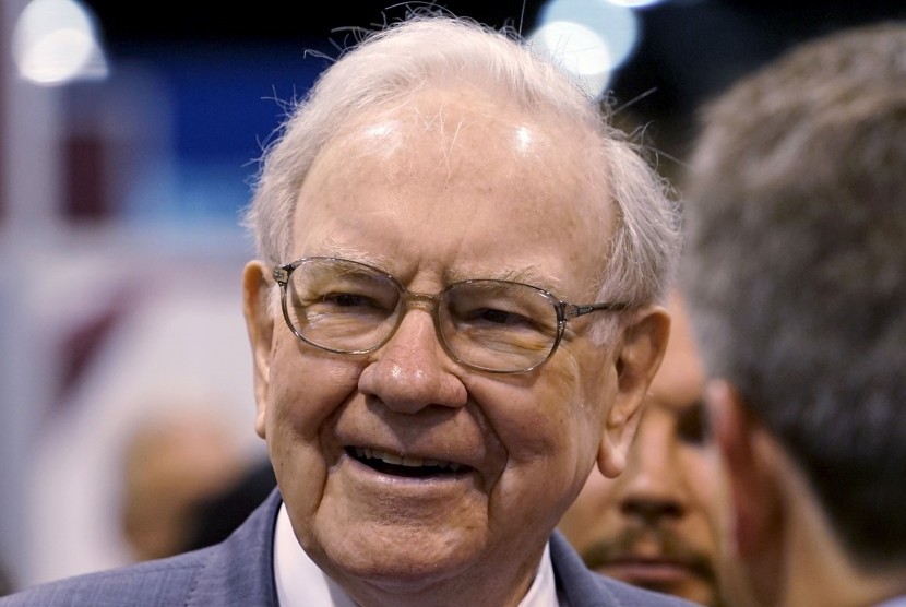 Warren Buffet, CEO Berkshire Hathaway Inc, orang terkaya dunia nomor tiga.