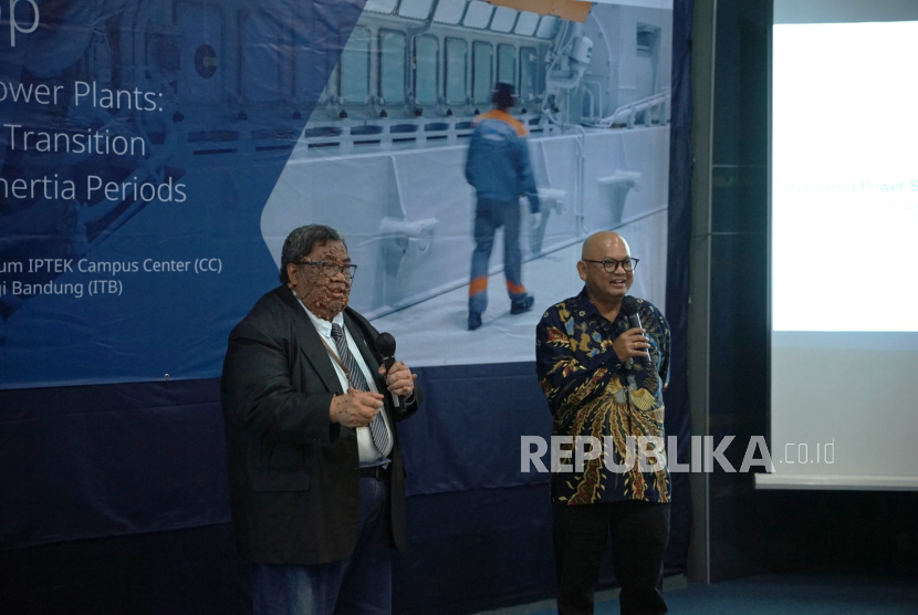 Wartsila Energy berkolaborasi dengan Institut Teknologi Bandung (ITB), hari ini menyelenggarakan Workshop Stabilitas Sistem Kelistrikan Indonesia. Acara ini mempertemukan para profesional energi, akademisi, dan mahasiswa teknik elektro dan informatika untuk membahas solusi menjaga stabilitas jaringan listrik di tengah peningkatan pemanfaatan energi terbarukan di Indonesia.
