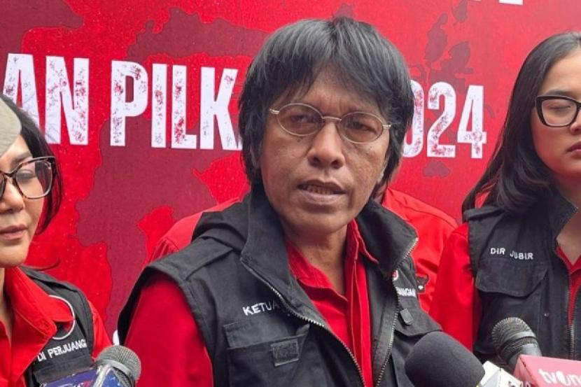 Wasekjen DPP Bidang Komunikasi PDIP Adian Yunus Yusak Napitupulu.