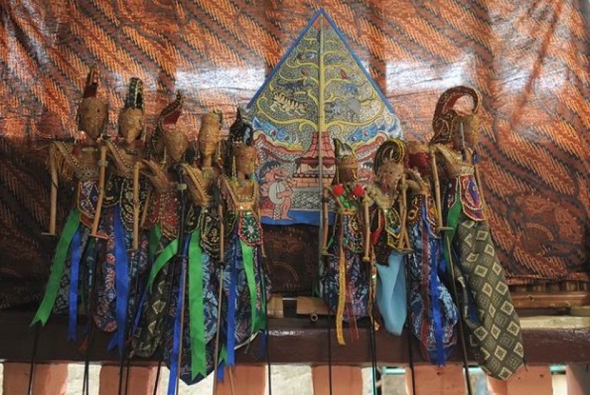 Wayang (Ilustrasi). SMK DKV di Raja Ampat, Papua Barat membuat wayang dari batang sagu.