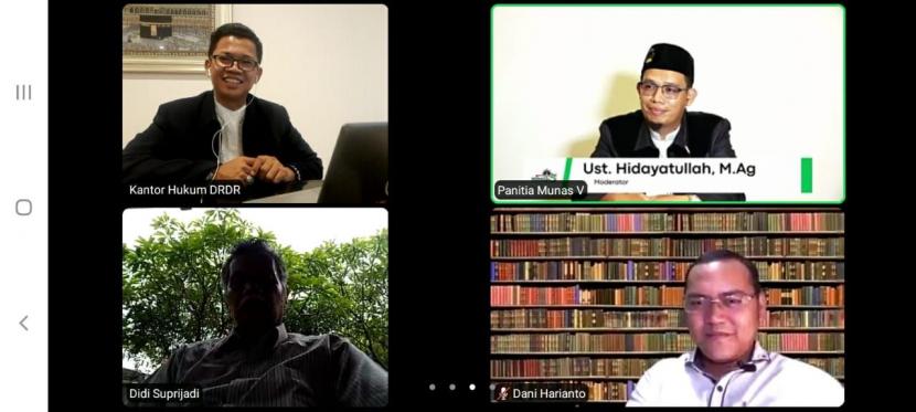 Webinar Series 10-Pra Munas V Hidayatullah pada  Rabu (21/10) membahas tentang pentingnya dai memerhatikan basis data dan peraturan perundangan.