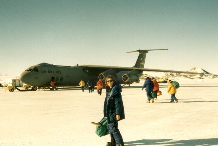 Webster pertama kali mengunjungi Antartika di tahun 2000.