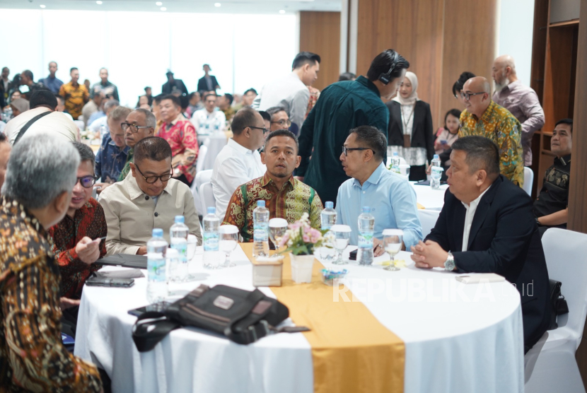 West Java Investment Roadshow (WJIR) 2025 digelar oleh Pemerintah Provinsi Jawa Barat (Pemprov Jabar) melalui Dinas Penanaman Modal dan Pelayanan Terpadu Satu Pintu (DPMPTSP) untuk menawarkan berbagai proyek ke investor