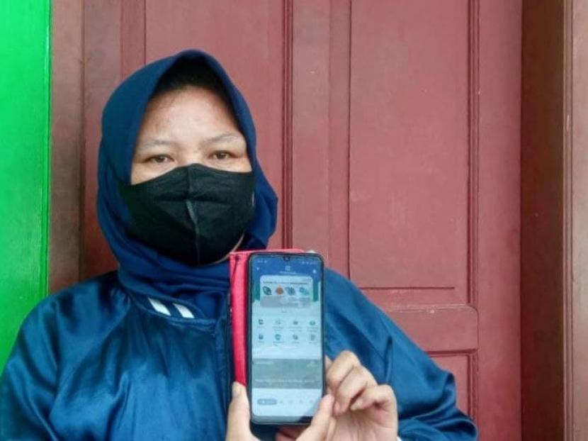 Widaningsih (38 tahun), peserta Jaminan Kesehatan Nasional - Kartu Indonesia Sehat (JKN-KIS) Kota Bandung. 