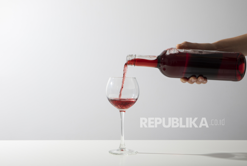 Wine (ilustrasi). Founder Halal Corner Aisha Maharani menegaskan wine halal itu tidak ada.