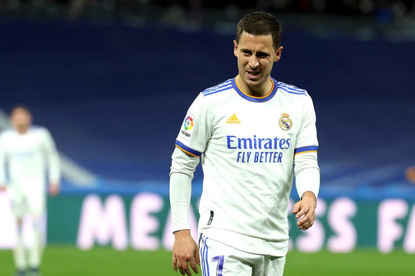 Winger Real Madrid Eden Hazard saat turun membela timnya melawan Cadiz di La Liga Spanyol, Senin (20/12) dini hari WIB.