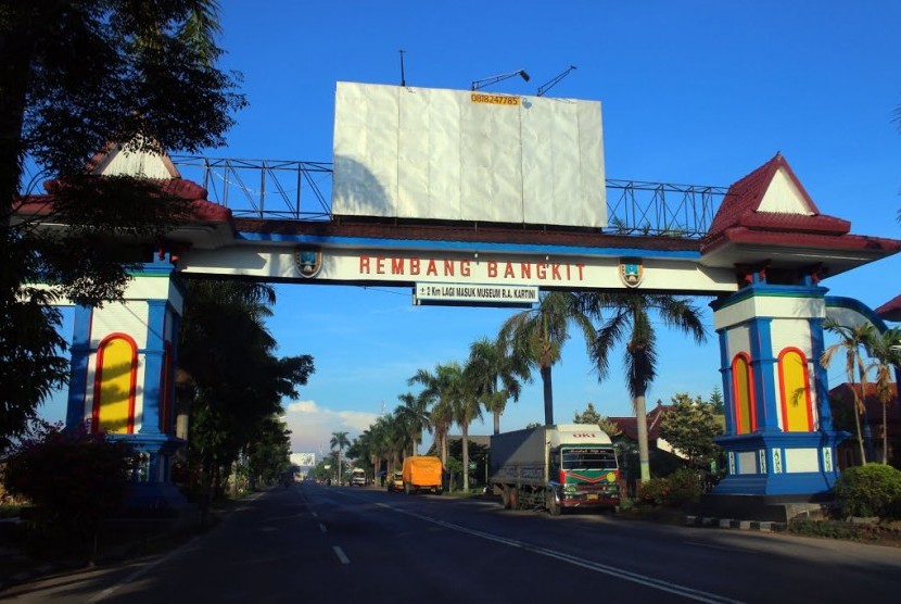 Batik Lasem khas Rembang.