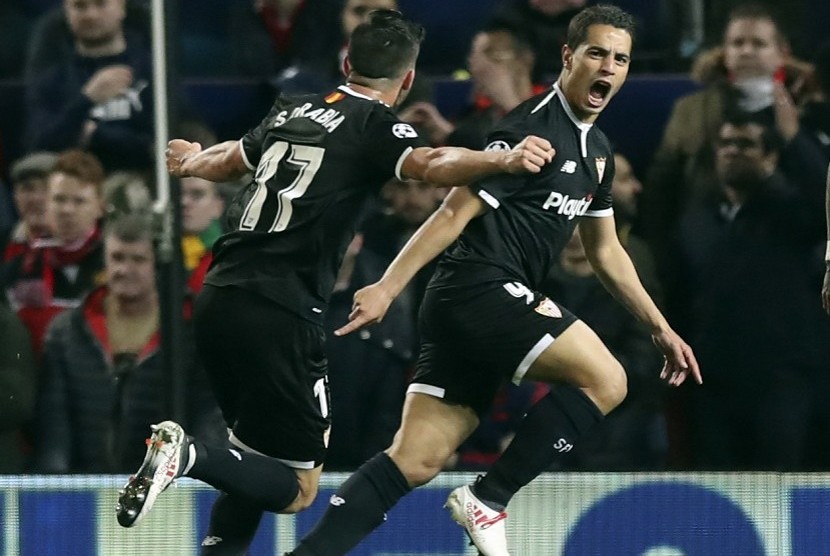 Wissam Ben Yedder (kanan)