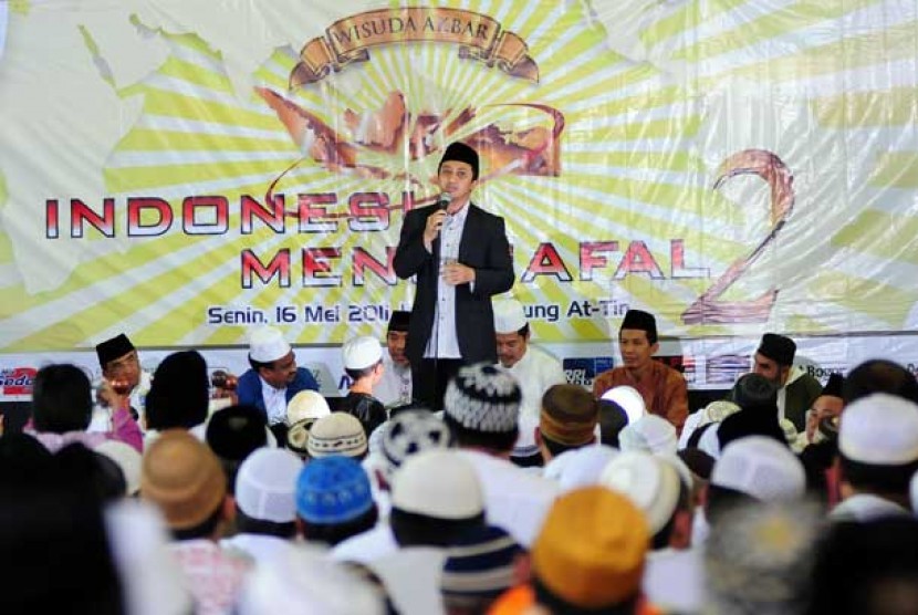 Wisuda Akbar Indonesia Menghafal 2 di Masjid At Tin Taman Mini Indonesia Indah (TMII).