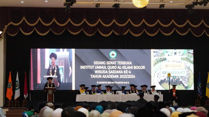 Wisuda Institut Ummul Quro Al-Islami di Bogor